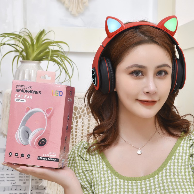 Quạt mini tay cầm tích điện hoặc cắm điện để bàn S P dung lượng pin 2000mAh xoay 3 mức gió giá rẻ