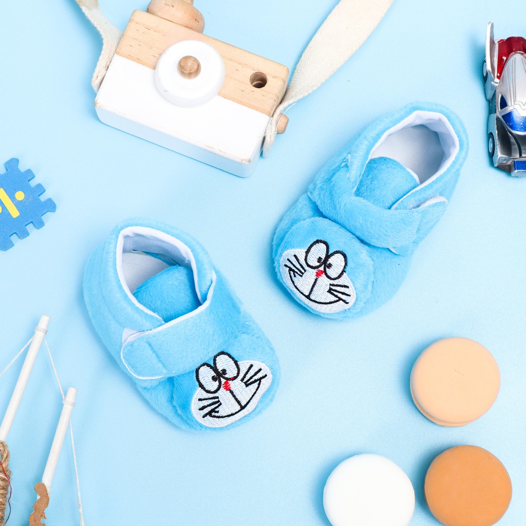 Giày Tập Đi Chống Trượt Hình Doraemon Dễ Thương Cho Bé Từ 6-12 Tháng Tuổi