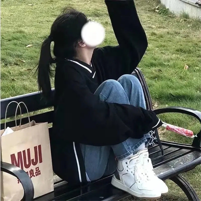 Jiashucheng Áo Khoác Sweater Cổ Chữ V Màu Đen Phong Cách Retro Mỹ Dễ Phối Đồ Dành Cho Nữ