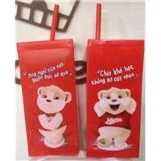 Combo 2 bình nước vuông ống hút ấn dung tích 650ml .