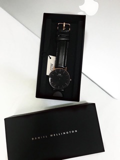 Đồng hồ nam dây da Daniel Wellington - DW00100127