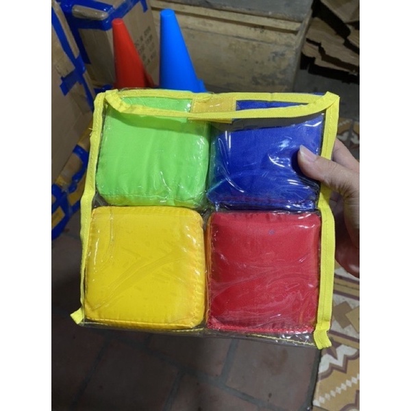 Xúc xắc xí ngầu cài thẻ