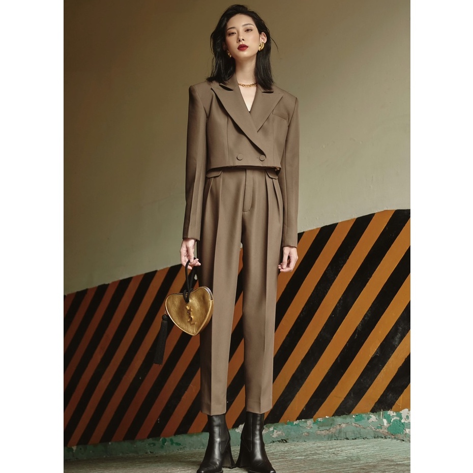 Set áo croptop blazer và quần baggy nâu HUONG BOUTIQUE HBVEST147