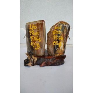 Thư pháp trên gỗ hóa thạch 100% tự nhiên-giá gốc tại xưởng-kl: 1,7 kg -cao: 16 cm -rộng: 16 cm