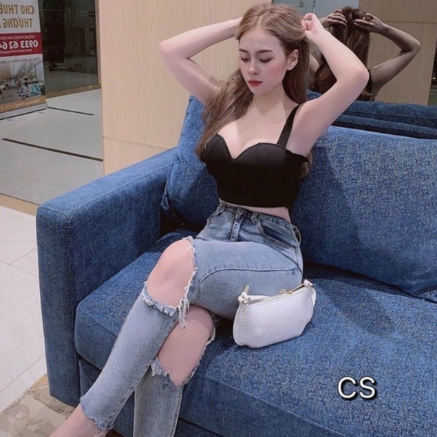 Áo 2 dây croptop bản vuông kèm mút ngực cực hot , chất thun bozip mềm mịn