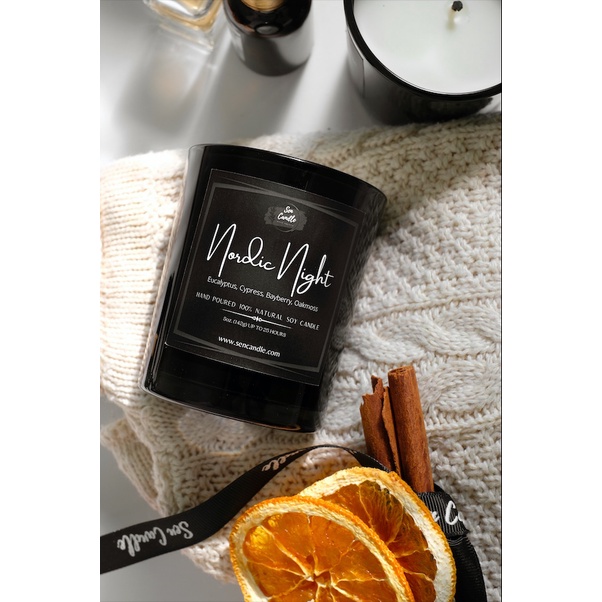 Nến thơm Sen Candle - Đêm Bắc Âu (Nordic Night - Nến thơm hương khuynh điệp, cây bách, thanh mai và rêu sồi)