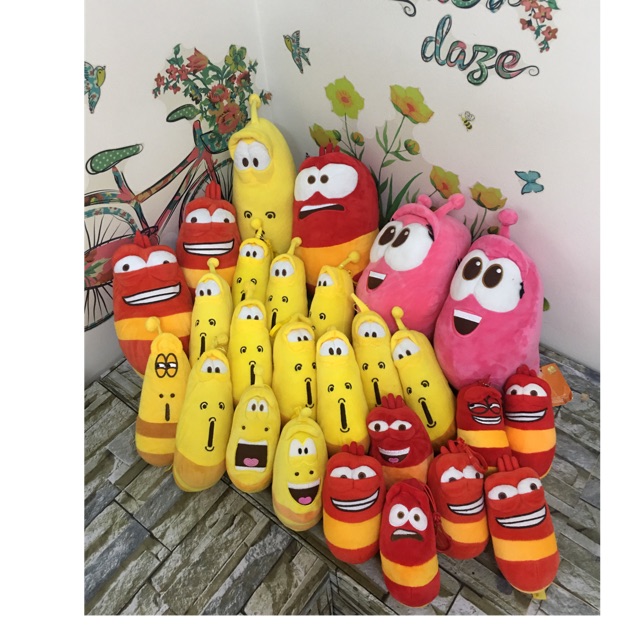 Gấu bông sâu larva đỏ vàng 12-15cm