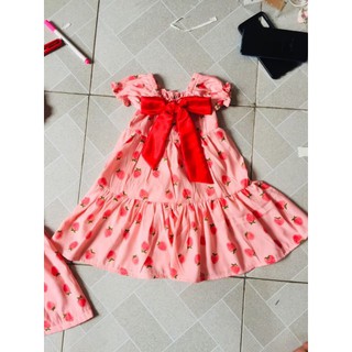 Váy đôi mẹ và bé. váy cho bé tiểu thư . váy quả dâu tây