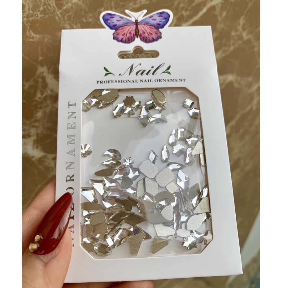 Đá khối chân bằng màu trắng mix size 100 viên,