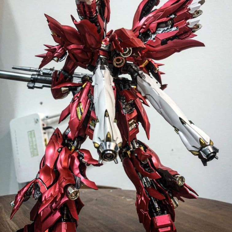 [Hàng sơn sẵn] Mô hình MG sinanju bandai + giáp Takumi được ráp và sơn màu kim loại metalic