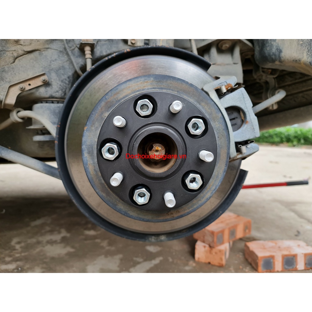 Miếng đệm lốp xe Lexus RX350 Wheel Spacers hợp kim nhôm có định tâm dày 30mm