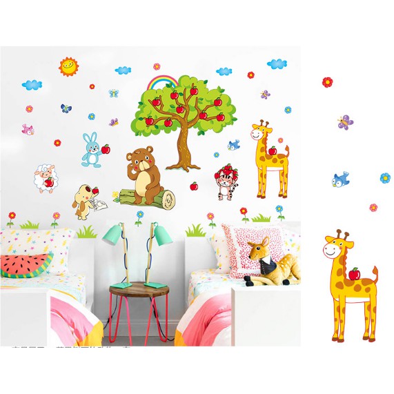 Decal trang trí tường các thú vui chơi cùng cây Táo lớn ( Kèm Video thật )
