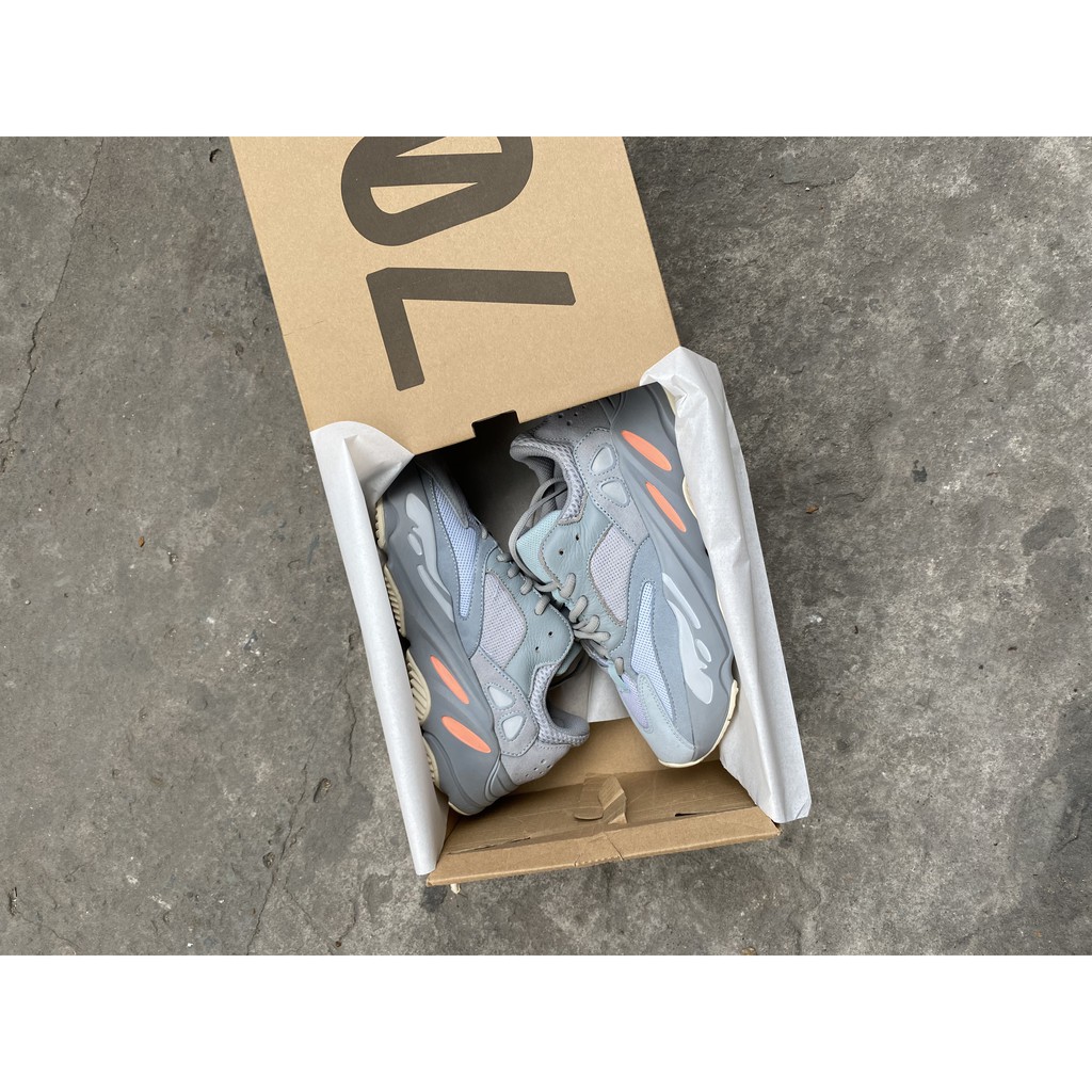 Giày yz 700 Inertia