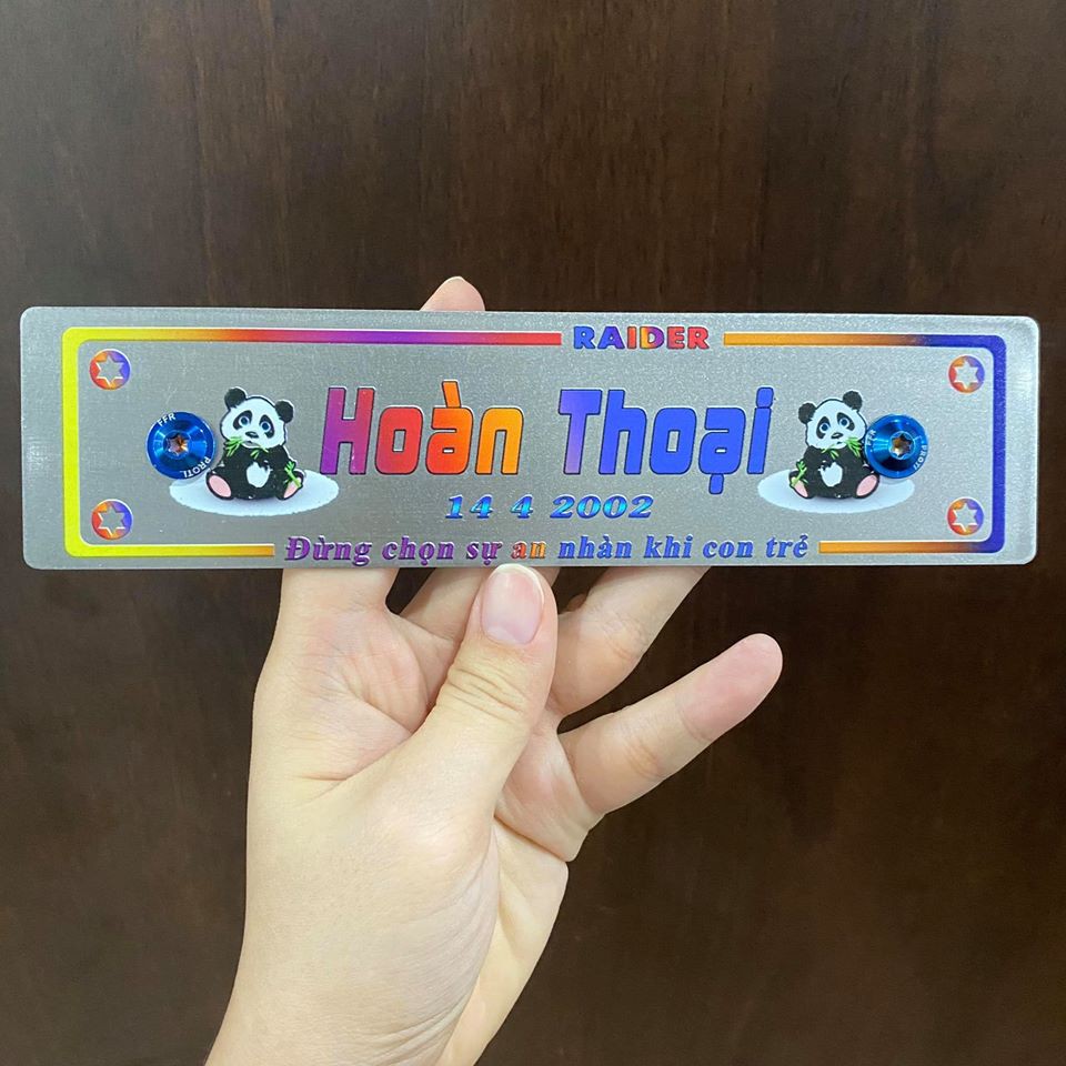 Nhận thiết kế bảng tên xe máy theo yêu cầu - Sh32
