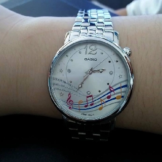 Đồng hồ nữ dây kim loại casio LTP-E123D