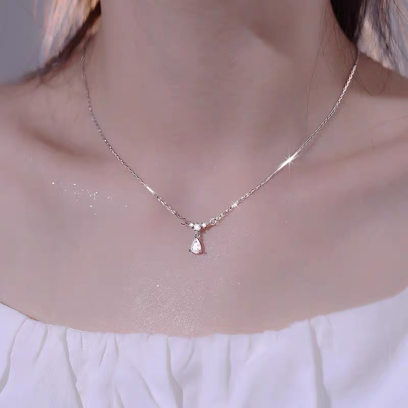 Vòng cổ Đính Đá Hình Giọt Nước Phong Cách Hàn Quốc Cao Cấp