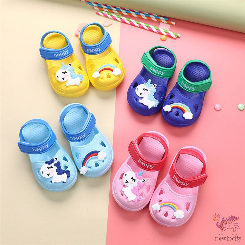 Xăng đan siêu nhẹ họa tiết cầu vồng đi biển dành cho trẻ em