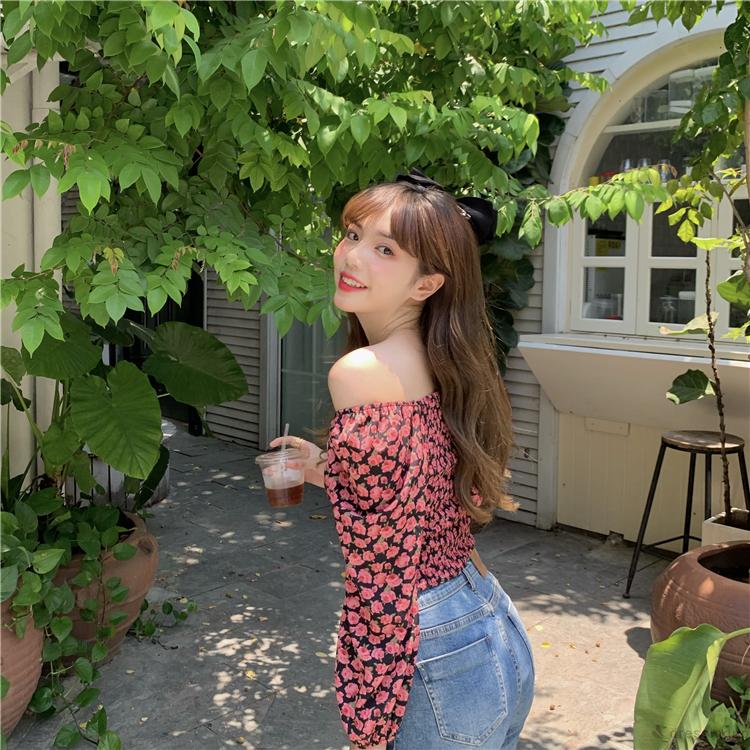 Áo kiểu trễ vai tay dài dáng ôm in họa tiết hoa thanh lịch dành cho nữ | BigBuy360 - bigbuy360.vn