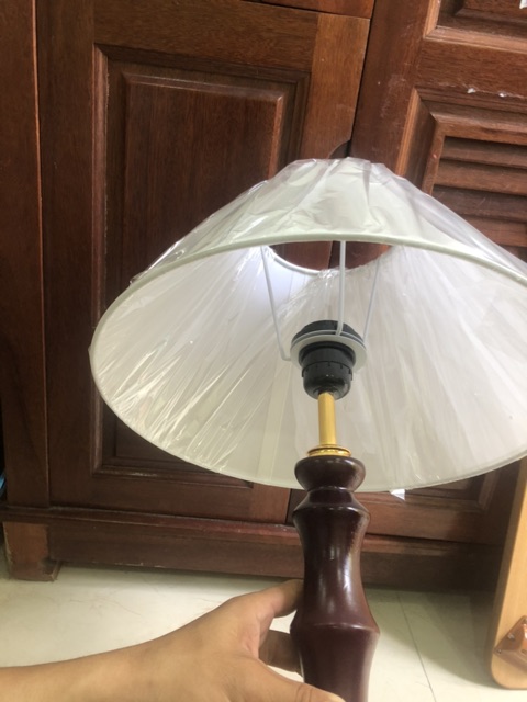 Đèn ngủ để bàn  phong cách sang trọng,
