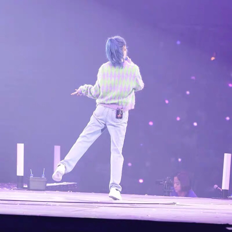 Áo Cardigan IU hình quả trám concert tour Lee Ji Eun len lông | BigBuy360 - bigbuy360.vn