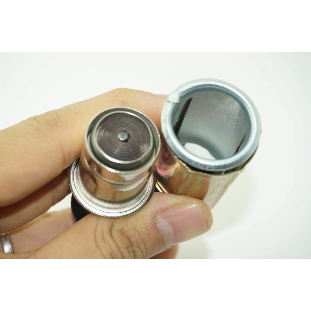 Bộ Tẩu Châm Kèm Ổ Cắm Tẩu Đuôi Cái Trên Ô Tô Điện 12V