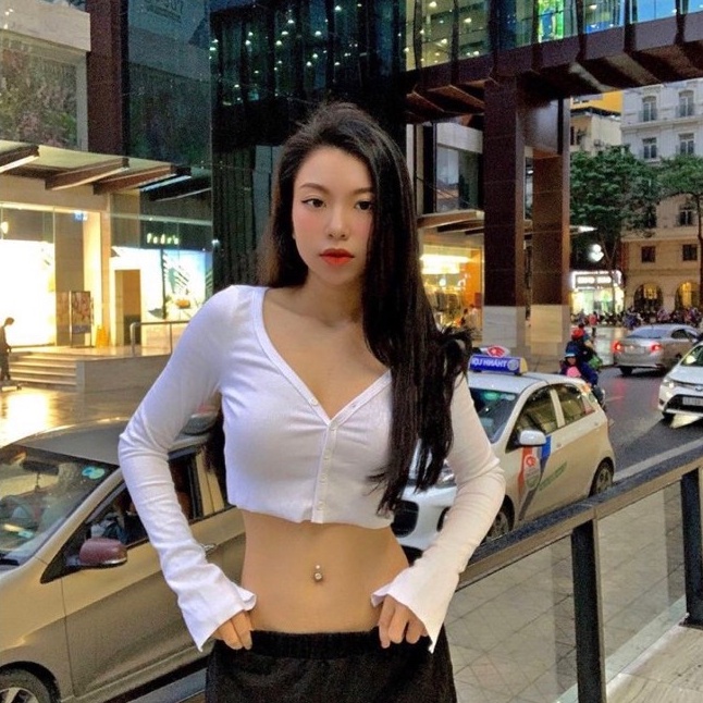Áo croptop tay dài nút cài 3 màu , áo thun gân ôm body khoe eo co giãn tốt trơn phong cách ulzzang