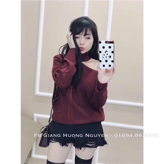 Áo len hở vai