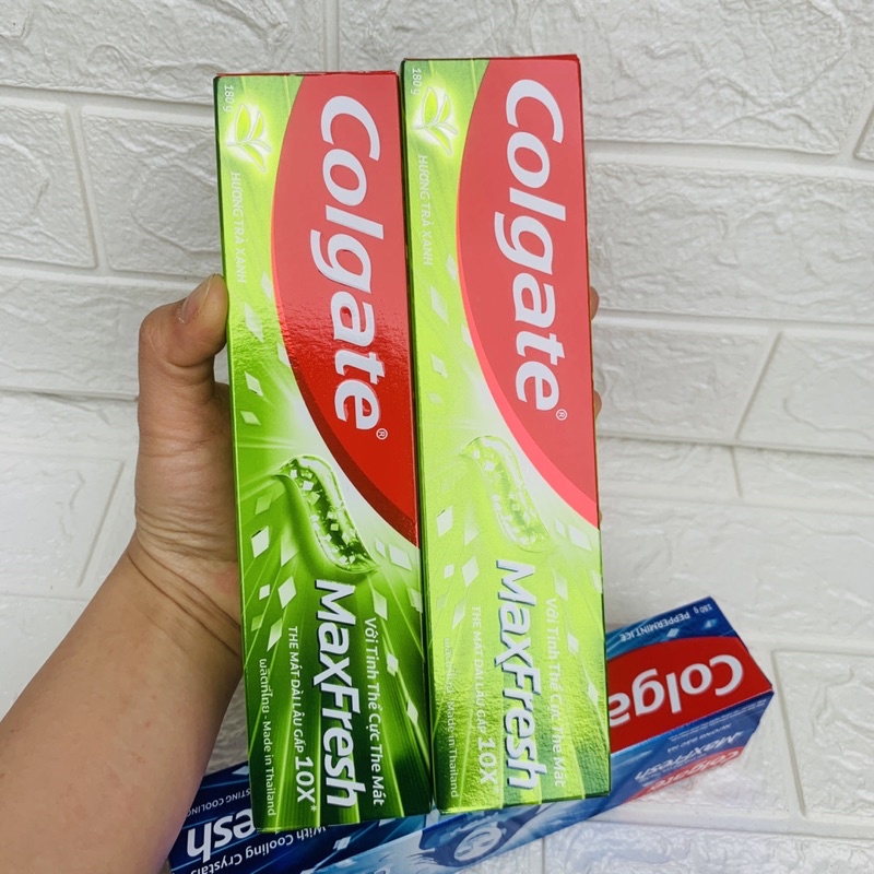 Kem Đánh Răng Colgate Max Fresh 180G Hương Bạc Hà/trà xanh