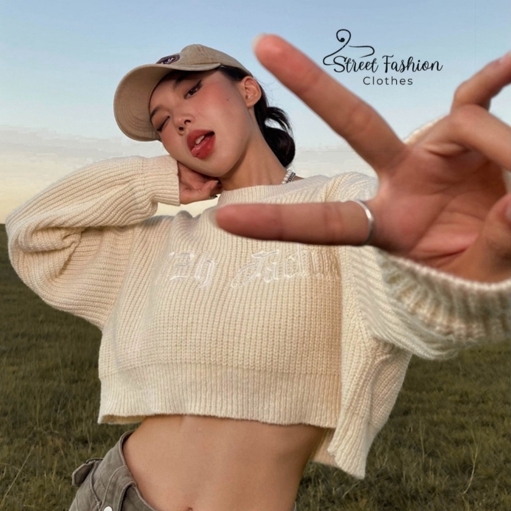 Áo len crotop dáng rộng thêu chữ phong cách trẻ trung, cá tính, sexy