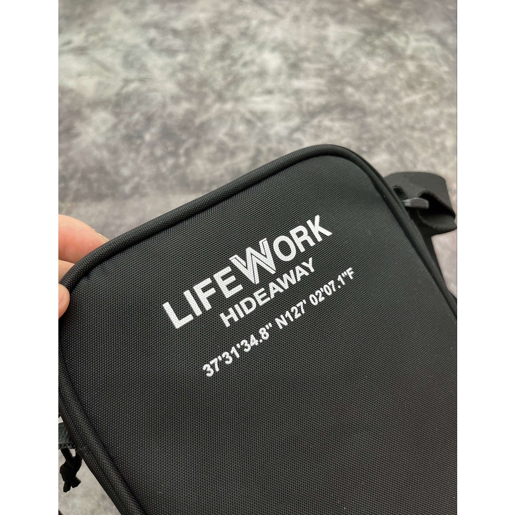 Túi Đeo Chéo Form IPAD B361 LIFEWORK LOGO MINI BAG BLACK [ HONGPHUC ]