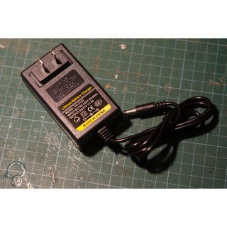 Sạc 5s 21v 2a sạc pin lion 5s 18v, sạc makita 18v