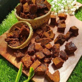 Khô bò hồng ngự dạng viên vị cà ri truyền thống hũ 250gr