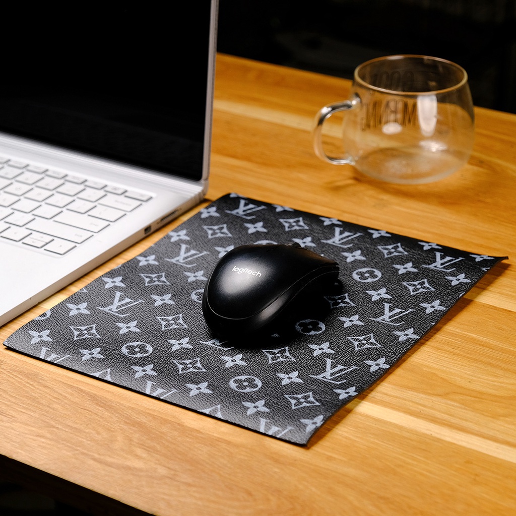 Lót chuột máy tính trang trí bàn làm việc văn phòng bằng da LV Dior cao cấp LOT