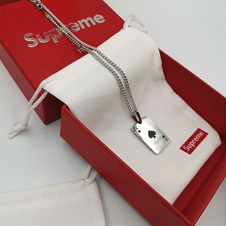 Dây chuyền Supreme A card necklace ss20