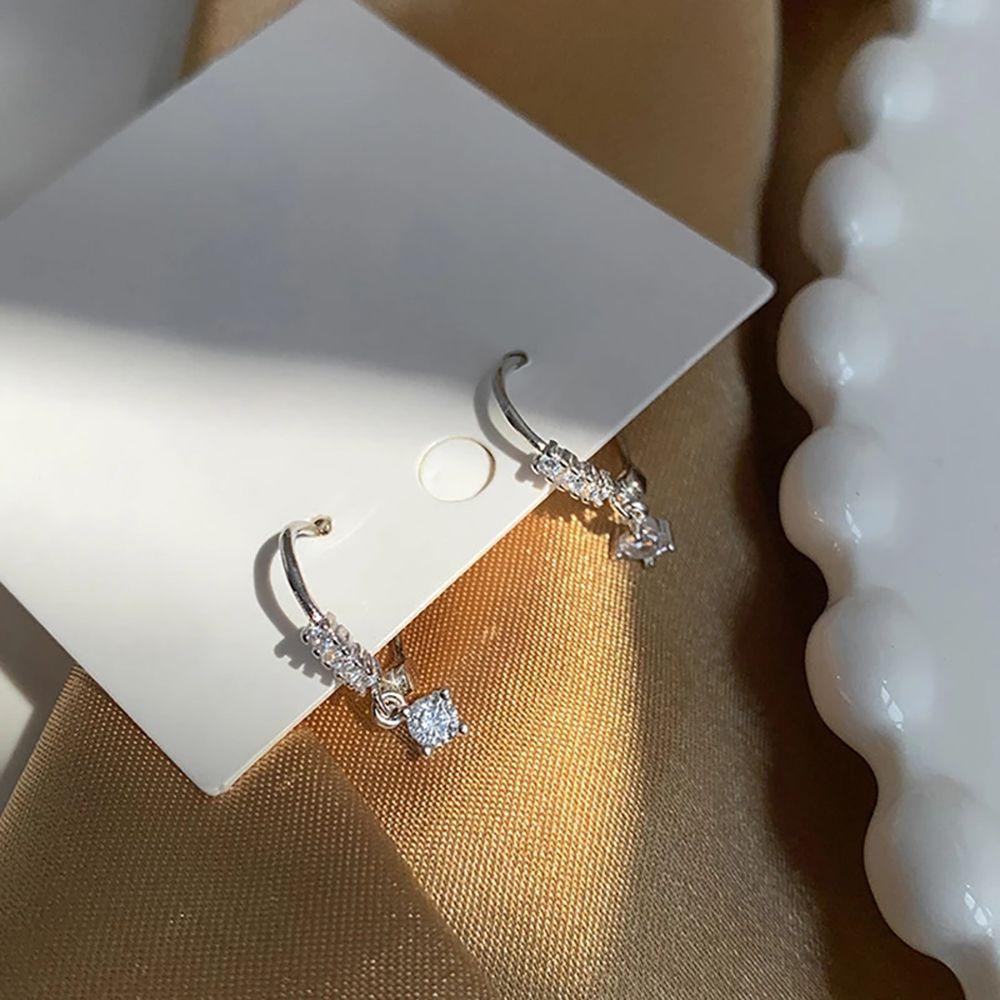 Bông Tai Hình Tròn Cỡ Nhỏ Đính Đá Zircon Kiểu Hàn Quốc Dễ Thương Cho Nữ