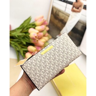 Ví gấp dạng thể Michael Kors