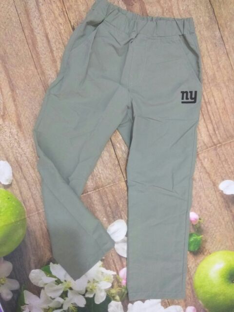 Quần dài bé trai