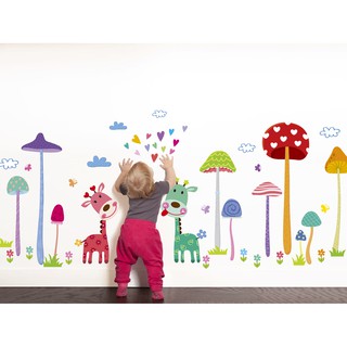 Tranh decal khu vườn của bé