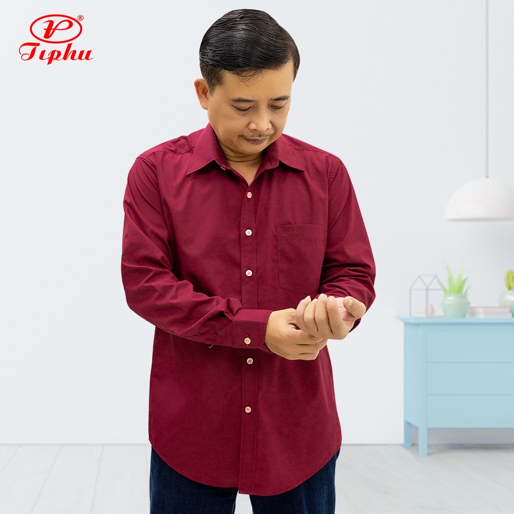 Áo sơ mi nam tay dài Amazing màu đỏ đô, chất liệu KT CVC 65/35 hút mồ hôi rất tốt, thân suông, dáng rộng, lai bầu