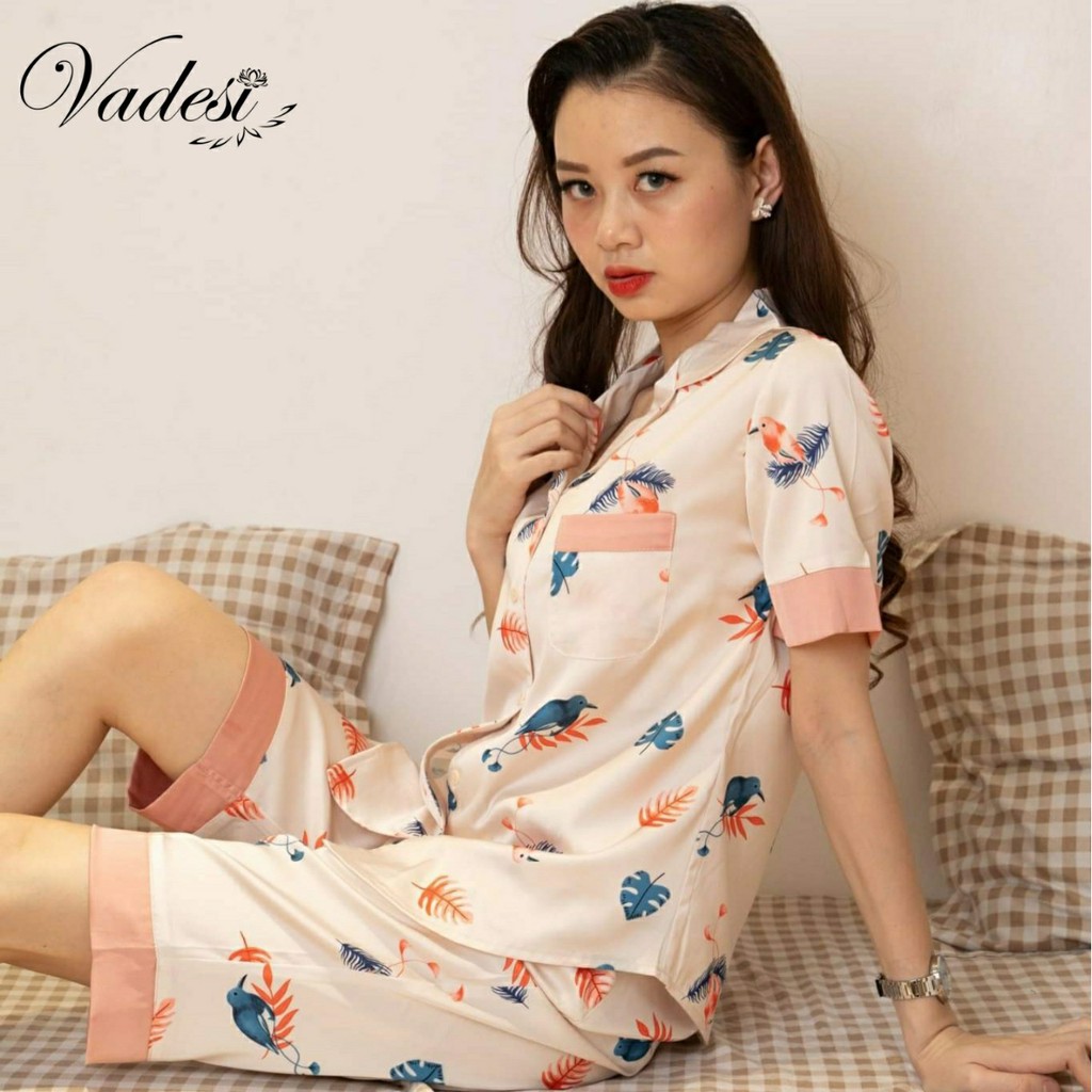 Bộ Đồ Ngủ Nữ Lửng Pijama Lụa Cao Cấp Họa Tiết Đẹp Thoáng Mát Mềm Nhẹ Thấm Hút Co Giãn Nhẹ Siêu Thoải Mái - Vadesi