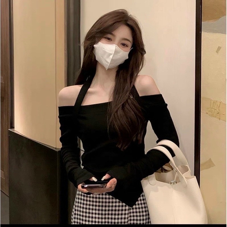 Áo thun gân tay dài trễ vai vải cotton vạt gấu chéo cá tính màu đen trắng Ladya Store