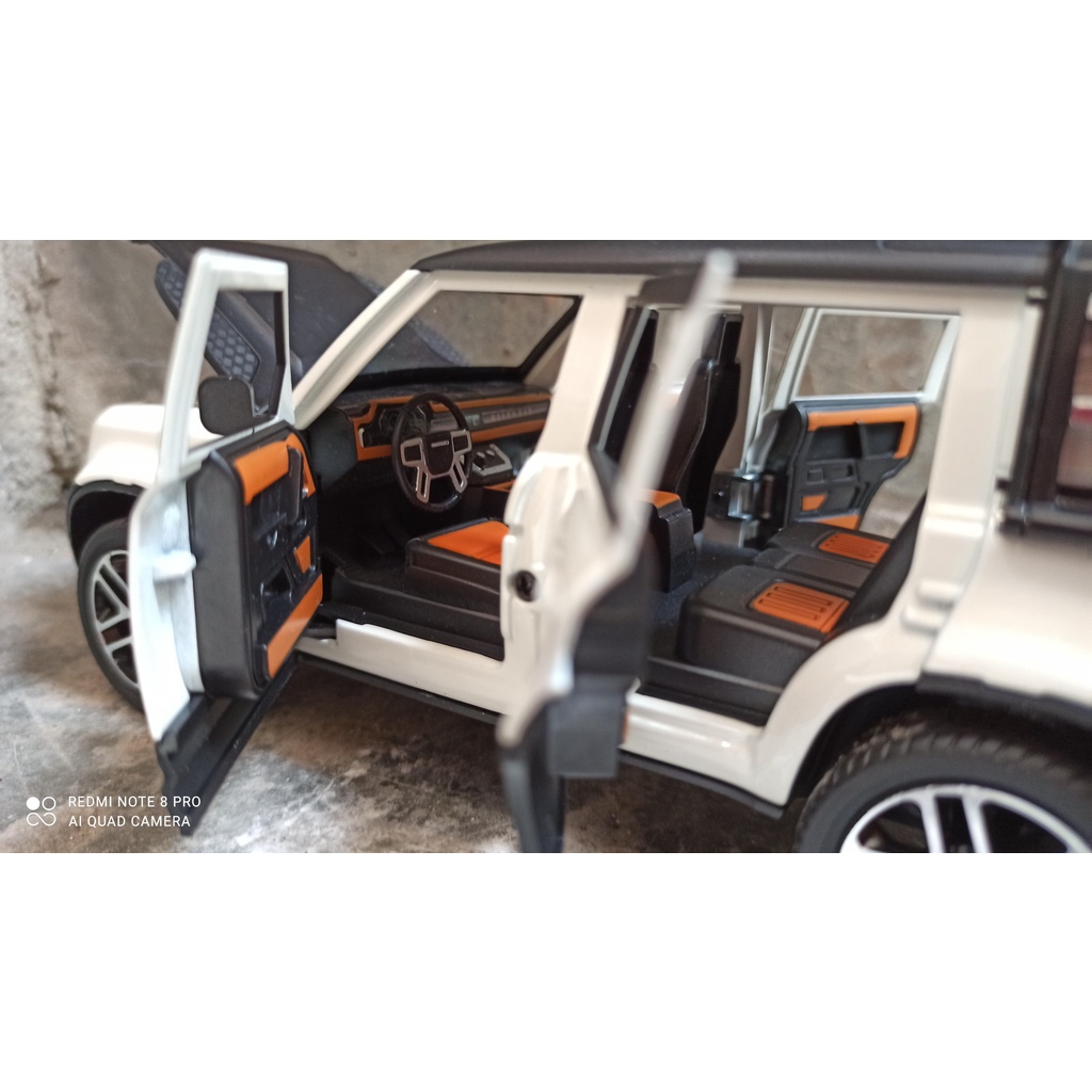MÔ HÌNH XE LAND ROVER DEFENDER 1:24 CHEZHI vỏ hợp kim, hiệu ứng âm thanh, đèn sáng, đồ chơi trẻ em sưu tâm, trưng bày