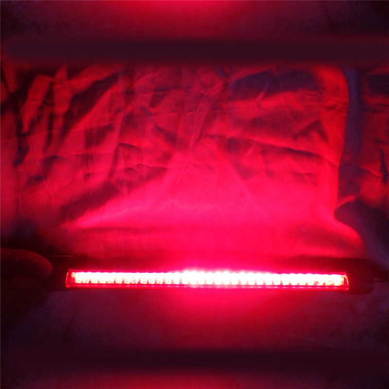 Đèn 14 bóng LED màu đỏ 12V gắn đuôi xe dùng để phanh thắng tiện dụng