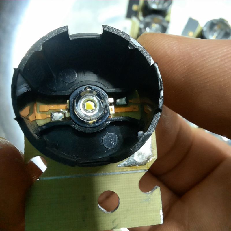 đèn chip led siêu sáng + chóa đèn led 3v-4.2v