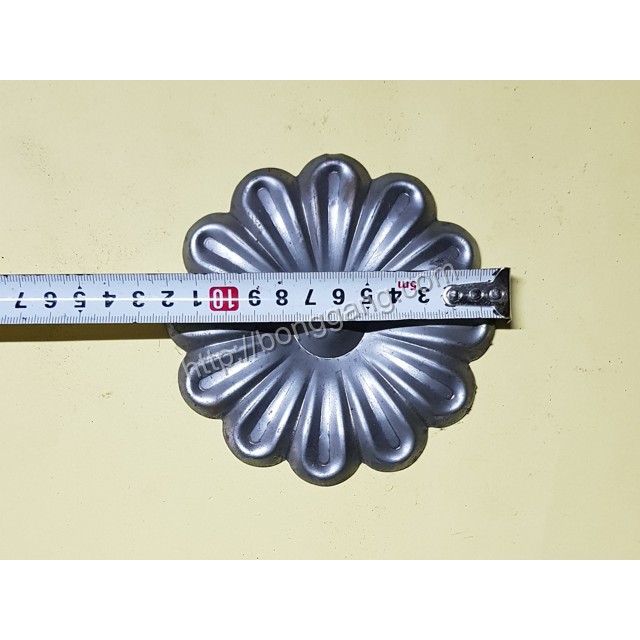 Phụ kiện sắt mỹ thuật-Hoa sắt dập đường kính 12cm, dày 1.4li