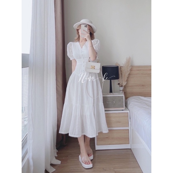 Váy trắng tay bồng dài