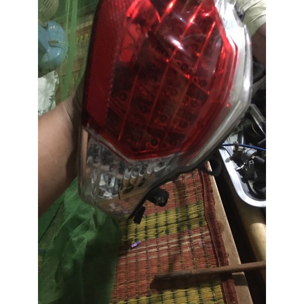 Pha đèn sau atila victory