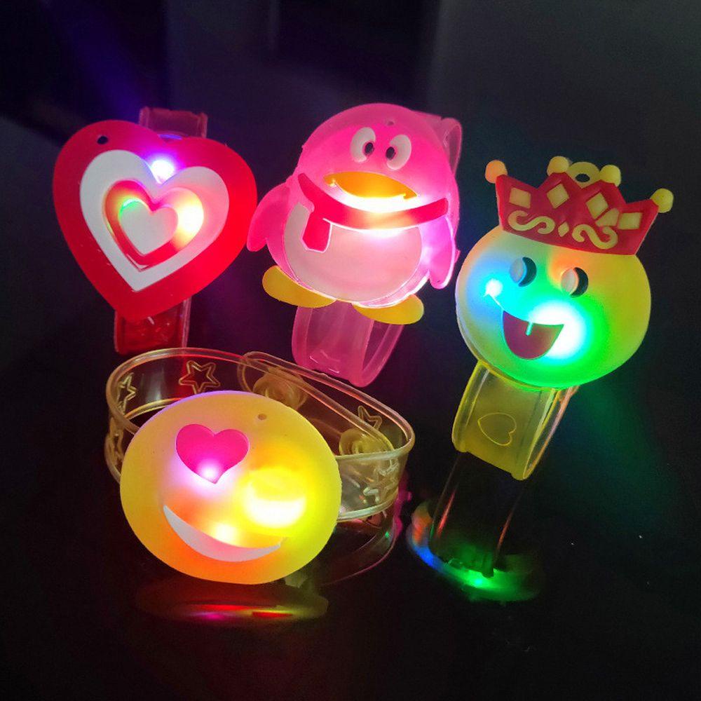 Đồng Hồ Đeo Tay Có Đèn LED Bằng PVC Họa Tiết Hoạt Hình Dễ Thương Cho Bé