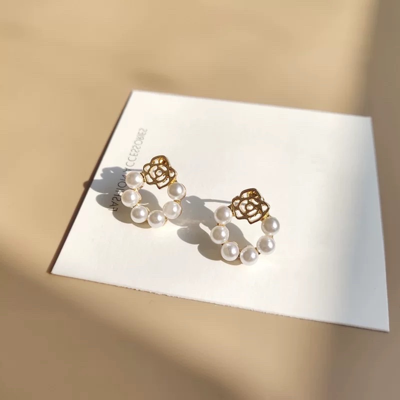 Khuyên tai hình hoa hồng đính hạt phong cách hàn quốc - Maben