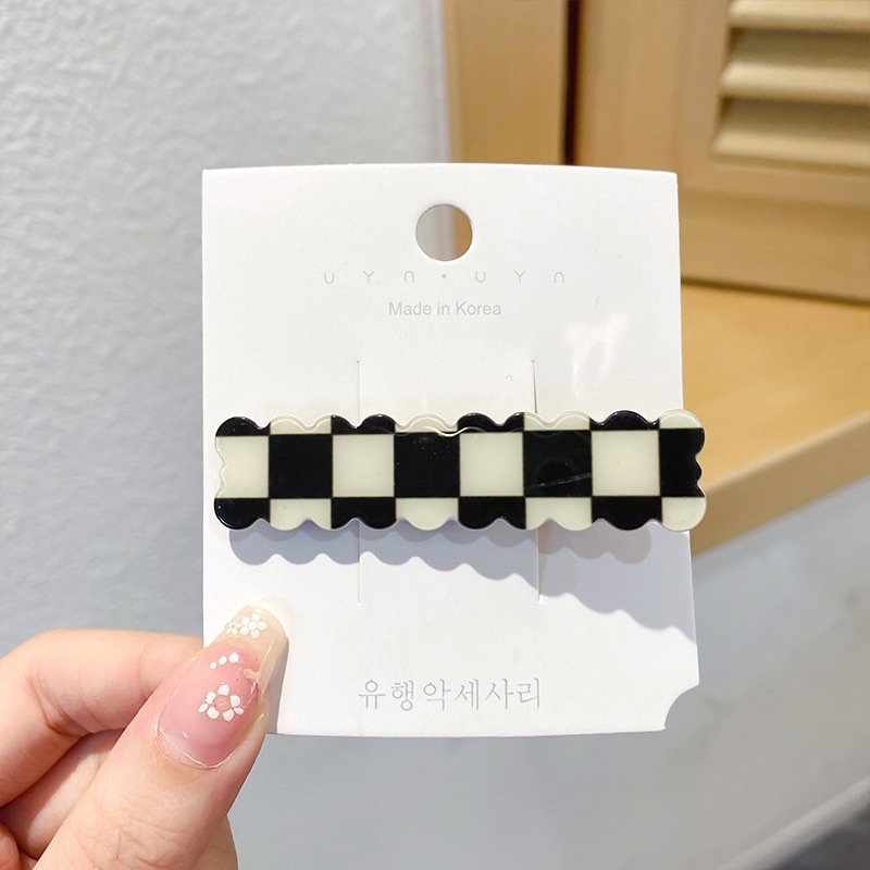 Kẹp tóc mỏ vịt kẹp nhựa Acrylic kẻ caro , đen , trắng phong cách Hàn Quốc mùa đông
